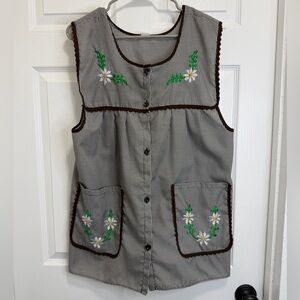 Vintage Brown and White Checked Smock with Daisy Embroidery